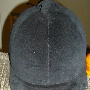 womens/juniors black velvet riding helmet. New. Size 7.